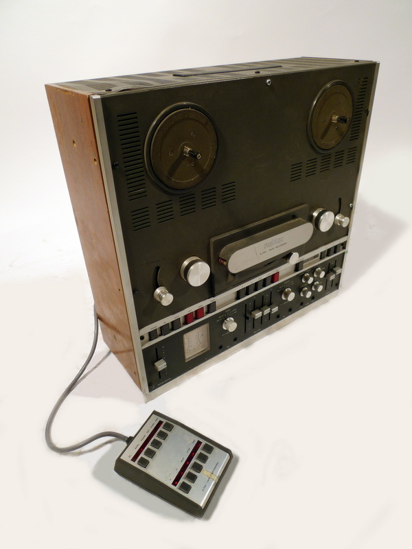 magnetofono flight case 58x58x28 1u